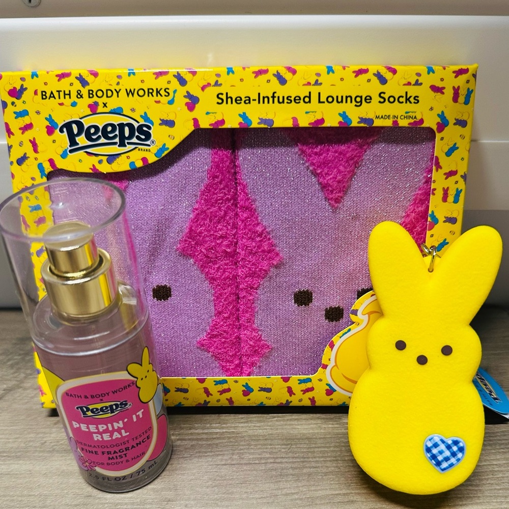 Bath and Body Works Peeps Sanitizer Bunny Holder and Sanitizer NEW